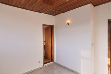 Apartamento à venda com 220m², 4 quartos e 2 vagas Apartamento à venda com 220m², 4 quartos e 2 vagasSuíte 1