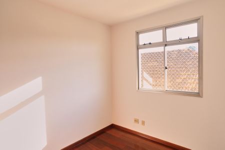 Apartamento à venda com 220m², 4 quartos e 2 vagas Apartamento à venda com 220m², 4 quartos e 2 vagasQuarto