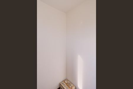 Apartamento à venda com 220m², 4 quartos e 2 vagas Apartamento à venda com 220m², 4 quartos e 2 vagasQuarto de Serviço