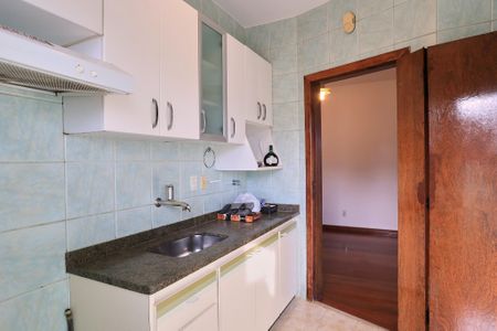 Cozinha de apartamento à venda com 4 quartos, 220m² em Floresta, Belo Horizonte