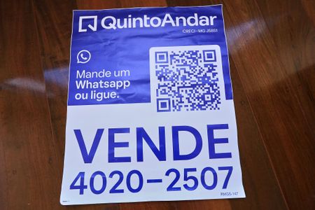 Apartamento à venda com 220m², 4 quartos e 2 vagas Apartamento à venda com 220m², 4 quartos e 2 vagasPlaquinha