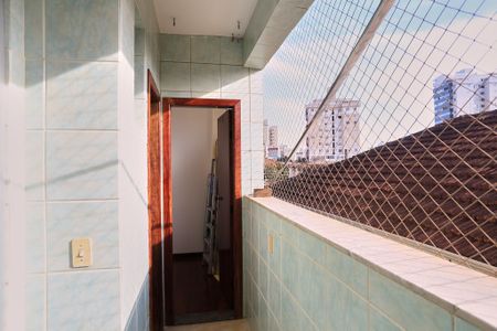 Apartamento à venda com 220m², 4 quartos e 2 vagas Apartamento à venda com 220m², 4 quartos e 2 vagasÁrea de Serviço