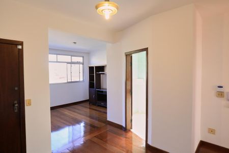 Apartamento à venda com 220m², 4 quartos e 2 vagas Apartamento à venda com 220m², 4 quartos e 2 vagasSala