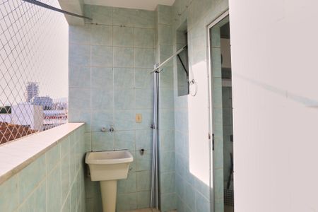 Apartamento à venda com 220m², 4 quartos e 2 vagas Apartamento à venda com 220m², 4 quartos e 2 vagasÁrea de Serviço