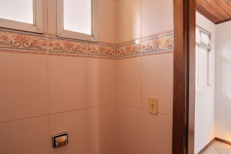 Apartamento à venda com 220m², 4 quartos e 2 vagas Apartamento à venda com 220m², 4 quartos e 2 vagasLavabo