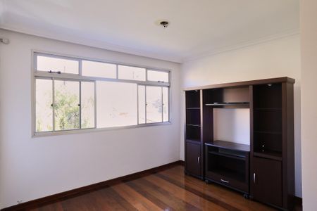 Apartamento à venda com 4 quartos, 220m² em Floresta, Belo Horizonte