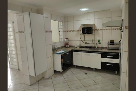 Cozinha de casa à venda com 3 quartos, 160m² em Vila Penteado, São Paulo