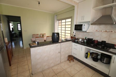 Casa para alugar com 135m², 3 quartos e 2 vagasCozinha