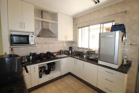 Casa para alugar com 135m², 3 quartos e 2 vagasCozinha