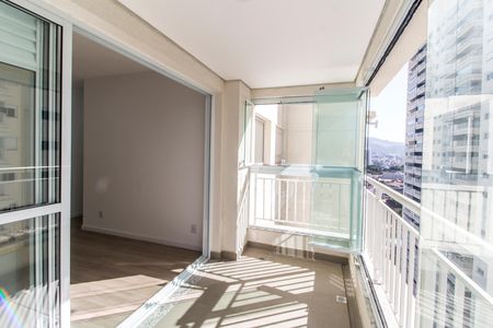 Apartamento para alugar com 55m², 2 quartos e 2 vagas Apartamento para alugar com 55m², 2 quartos e 2 vagasVaranda
