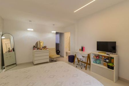 Casa à venda com 5 quartos, 540m² em Colônia Agrícola Samambaia, Brasília