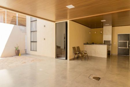 Casa à venda com 540m², 5 quartos e 5 vagas