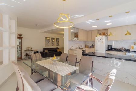 Casa à venda com 540m², 5 quartos e 5 vagas