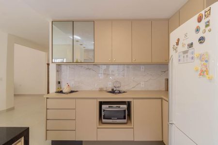 Casa à venda com 540m², 5 quartos e 5 vagas