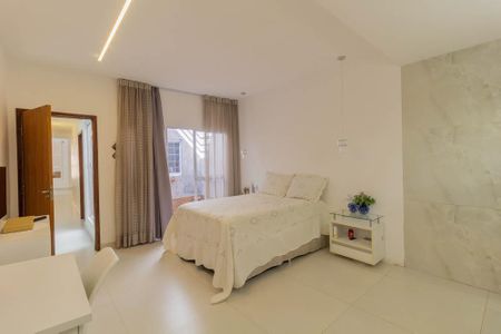 Casa à venda com 540m², 5 quartos e 5 vagas
