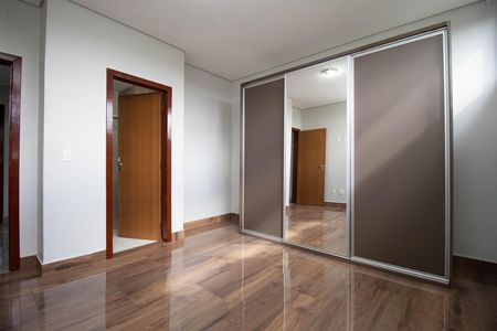 Apartamento para alugar com 80m², 2 quartos e 1 vaga Apartamento para alugar com 80m², 2 quartos e 1 vagaSuíte 2