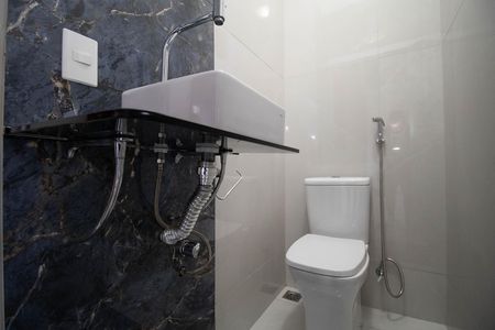 Lavabo de apartamento para alugar com 2 quartos, 80m² em Vicente Pires, Brasília