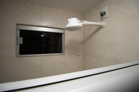 Apartamento para alugar com 80m², 2 quartos e 1 vaga Apartamento para alugar com 80m², 2 quartos e 1 vagaBanheiro da Suíte 1