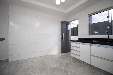 Apartamento para alugar com 80m², 2 quartos e 1 vaga Apartamento para alugar com 80m², 2 quartos e 1 vagaCozinha