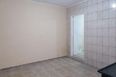 Cozinha de casa para alugar com 1 quarto, 80m² em Jardim Presidente Dutra, Guarulhos