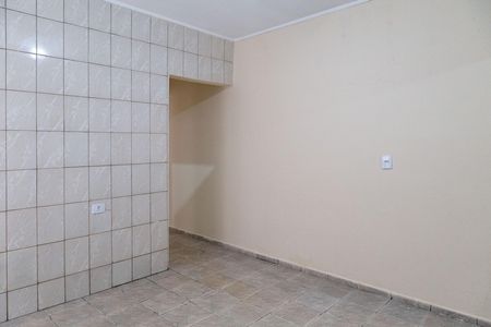 Cozinha de casa para alugar com 1 quarto, 80m² em Jardim Presidente Dutra, Guarulhos
