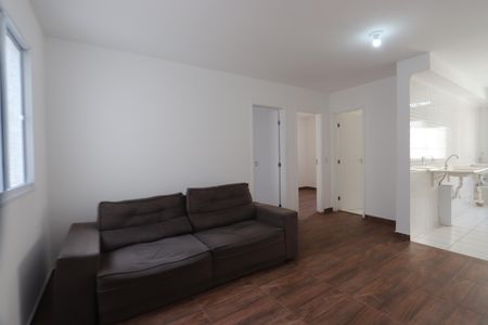 Sala de apartamento para alugar com 2 quartos, 49m² em Jardim da Laranjeira (zona Leste), São Paulo