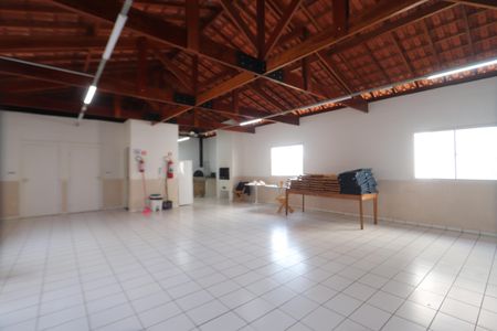 Apartamento para alugar com 49m², 2 quartos e 1 vagaÁrea comum - Salão de festas