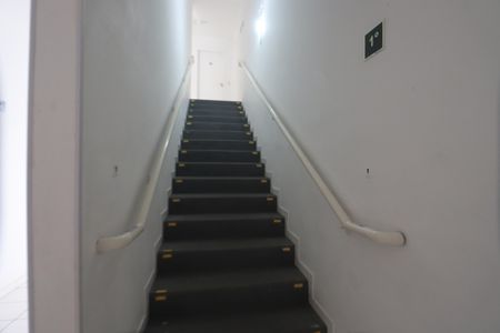 Apartamento para alugar com 49m², 2 quartos e 1 vagaEscadas