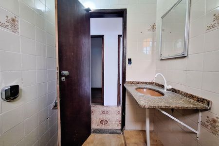 Casa para alugar com 120m², 3 quartos e 1 vaga Casa para alugar com 120m², 3 quartos e 1 vagaBanheiro