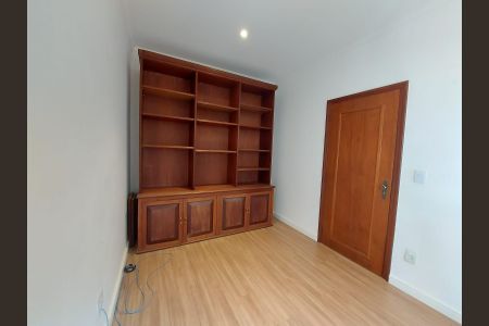 Casa para alugar com 426m², 5 quartos e 4 vagas Casa para alugar com 426m², 5 quartos e 4 vagasQuarto