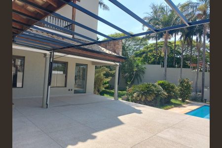 Casa para alugar com 426m², 5 quartos e 4 vagas Casa para alugar com 426m², 5 quartos e 4 vagasÁrea externa