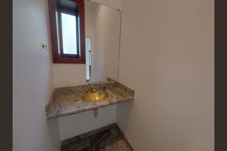 Casa para alugar com 426m², 5 quartos e 4 vagas Casa para alugar com 426m², 5 quartos e 4 vagasBanheiro
