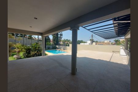 Casa para alugar com 426m², 5 quartos e 4 vagas Casa para alugar com 426m², 5 quartos e 4 vagasÁrea externa