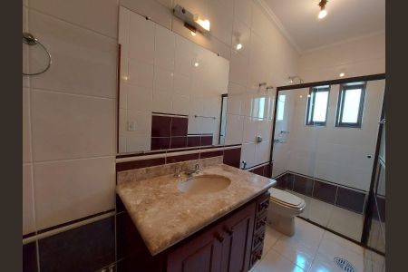 Casa para alugar com 426m², 5 quartos e 4 vagas Casa para alugar com 426m², 5 quartos e 4 vagasBanheiro