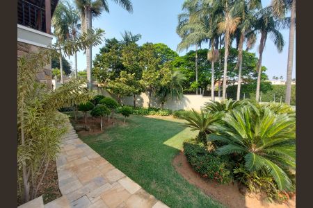 Casa para alugar com 426m², 5 quartos e 4 vagas Casa para alugar com 426m², 5 quartos e 4 vagasÁrea externa