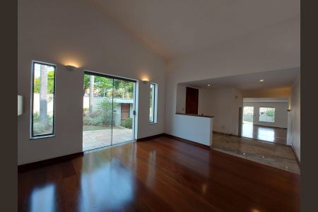 Casa para alugar com 426m², 5 quartos e 4 vagas Casa para alugar com 426m², 5 quartos e 4 vagasSala