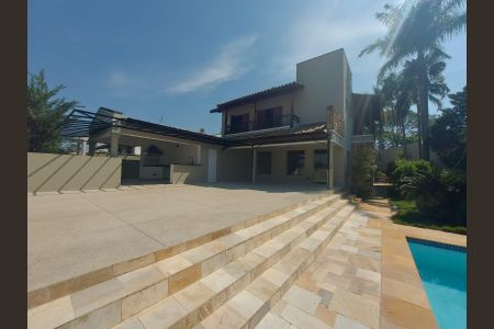 Casa para alugar com 426m², 5 quartos e 4 vagas Casa para alugar com 426m², 5 quartos e 4 vagasPiscina