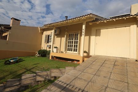 Casa para alugar com 145m², 3 quartos e 2 vagasFrente