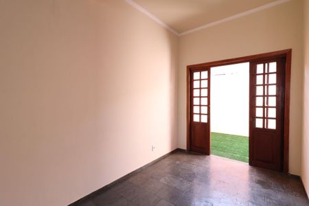 Casa para alugar com 120m², 2 quartos e 1 vaga Casa para alugar com 120m², 2 quartos e 1 vagaSala