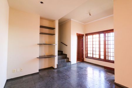Casa para alugar com 120m², 2 quartos e 1 vaga Casa para alugar com 120m², 2 quartos e 1 vagaSala