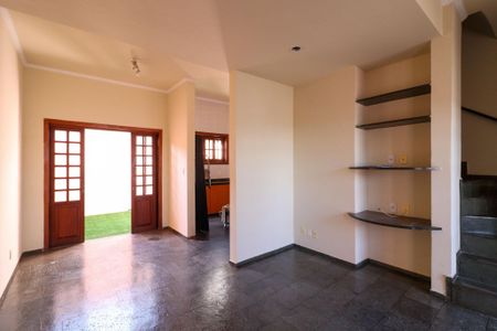 Casa para alugar com 2 quartos, 120m² em Parque das Universidades, Campinas