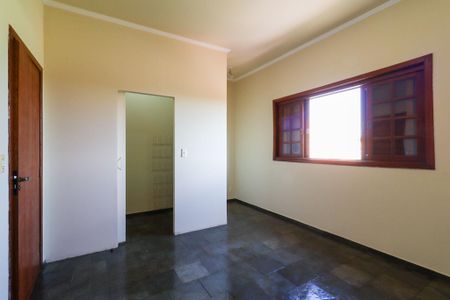 Casa para alugar com 120m², 2 quartos e 1 vaga Casa para alugar com 120m², 2 quartos e 1 vagaQuarto 1