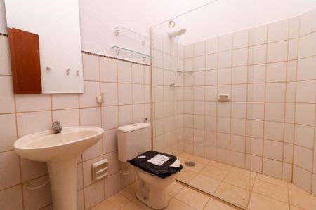 Banheiro de casa para alugar com 2 quartos, 120m² em Parque das Universidades, Campinas