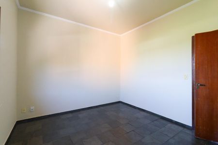 Casa para alugar com 120m², 2 quartos e 1 vaga Casa para alugar com 120m², 2 quartos e 1 vagaQuarto 1