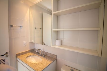 Apartamento para alugar com 52m², 2 quartos e 1 vaga Apartamento para alugar com 52m², 2 quartos e 1 vagaBanheiro da Suíte