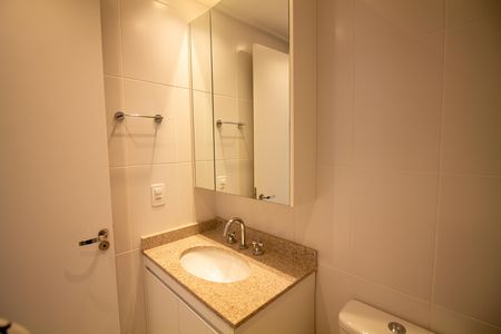 Apartamento para alugar com 52m², 2 quartos e 1 vaga Apartamento para alugar com 52m², 2 quartos e 1 vagaBanheiro