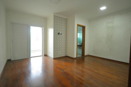 Casa para alugar com 220m², 3 quartos e 4 vagasSuíte 1 