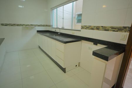 Casa para alugar com 220m², 3 quartos e 4 vagasCozinha 