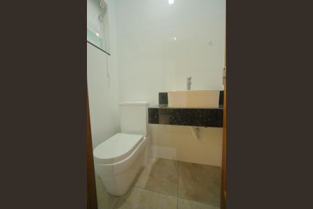 Casa para alugar com 220m², 3 quartos e 4 vagasBanheiro de serviço