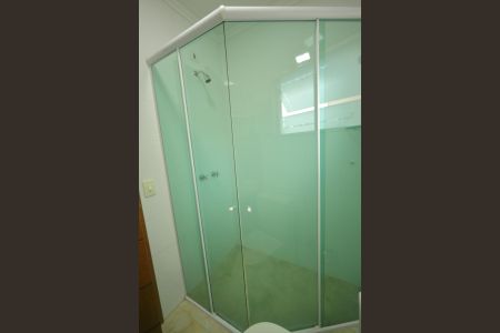 Casa para alugar com 220m², 3 quartos e 4 vagasBanheiro da Suíte 2 